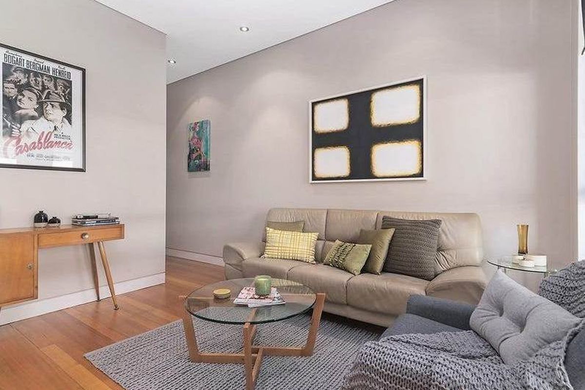 21 Hilly Street, Mortlake