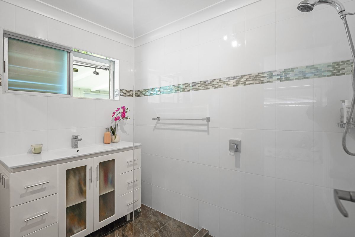 32 Mainsail Street, Currumbin Waters