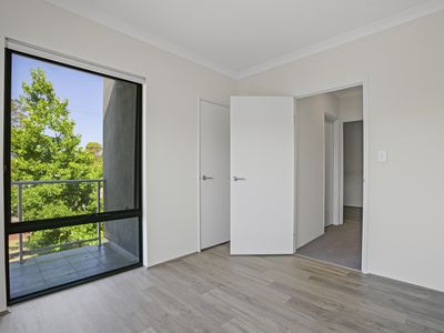 1 / 13 Coolbellup Avenue, Coolbellup