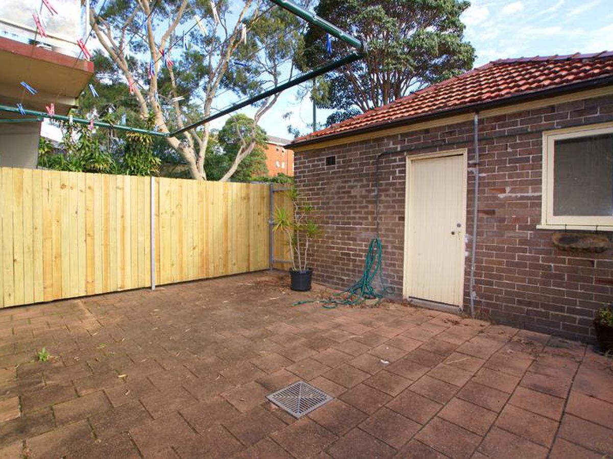 2 / 9 Brae St, Bronte