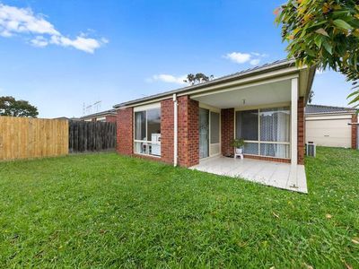 12 Menindee Terrace, Narre Warren South
