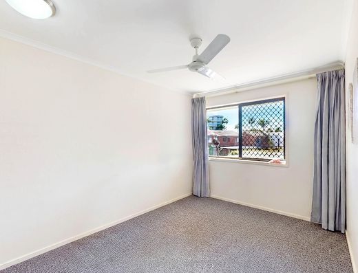 Relaxed Tropical Lifestyle in Noosaville image 12