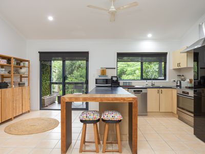 3 / 6 Border Drive, Cannonvale