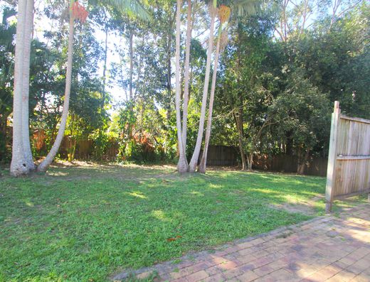 Tidy home in great location image 6
