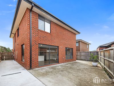22 Rosina Drive, Officer