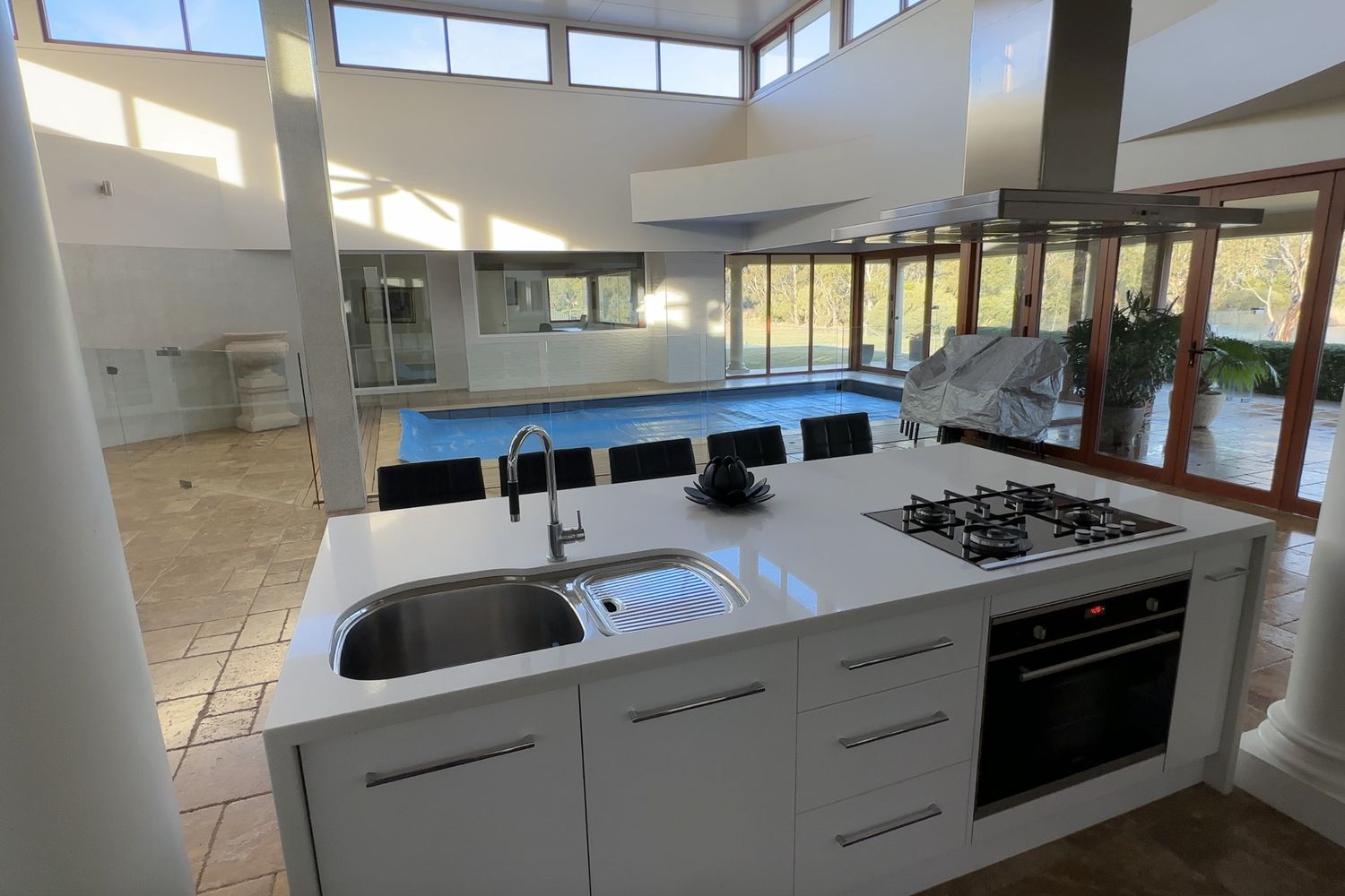 145 Barnes Boulevard, Horsham