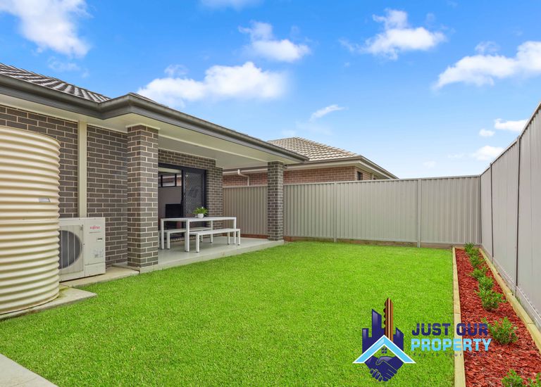 39 Cain Ave, Gregory Hills