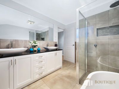 10 McKenry Place, Dandenong North