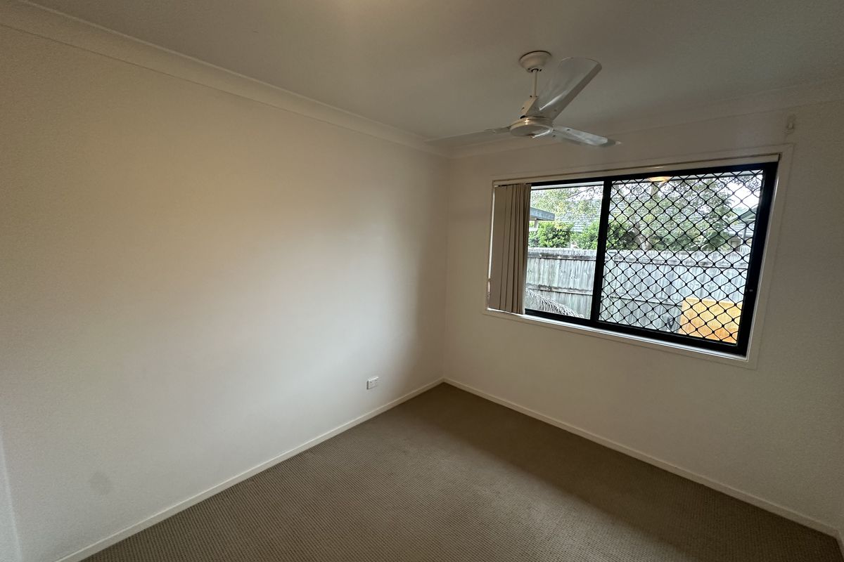 8B Koel Court, Warner