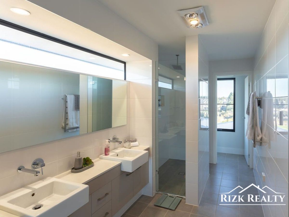 4 Aspect Crescent, Colebee