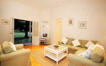 37 Stradbroke Avenue, Cowes