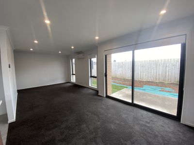 15 / 595 Tarneit Road, Hoppers Crossing