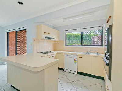 4 / 4 Amie Court, Springwood