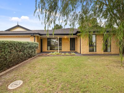 5 Glebe Drive, Sale