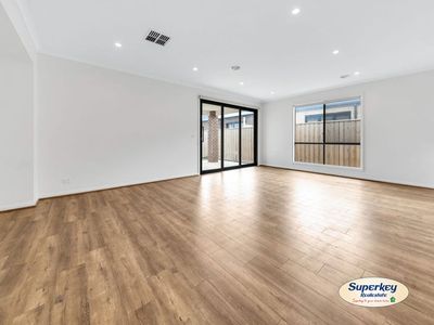 4 Groton Street, Manor Lakes