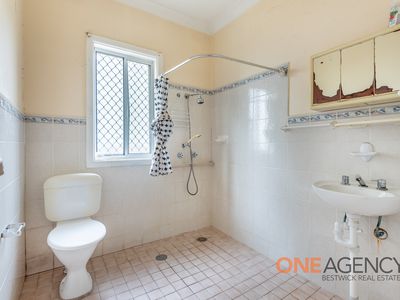 251 Peel Street, West Bathurst