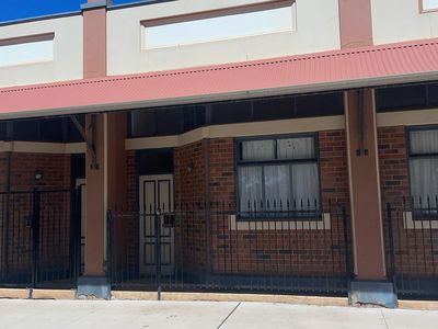 2/2 Burt Street, Boulder