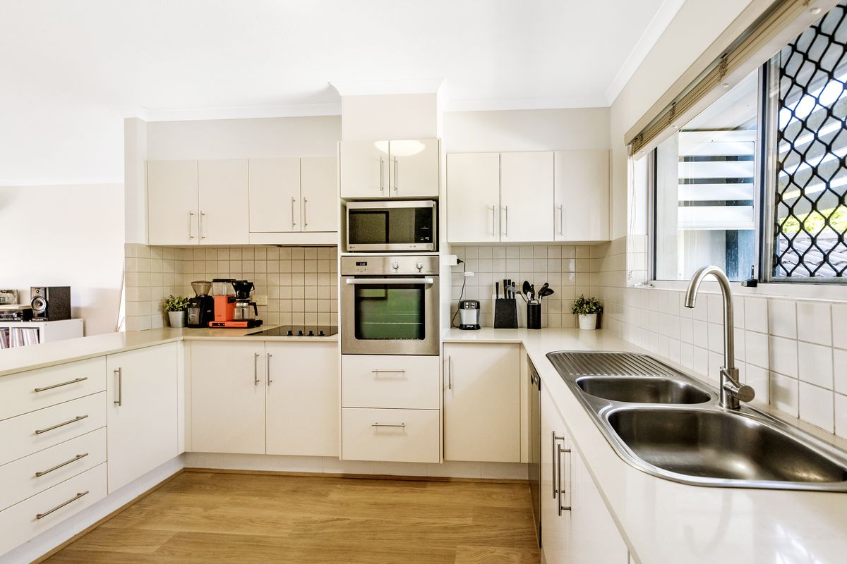 15 / 1 Riverwalk Avenue, Robina