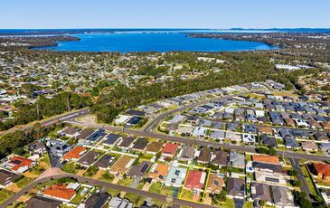 165 Blueridge Drive, Blue Haven