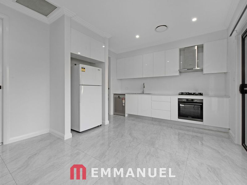 45A Glencoe Circuit, Gables