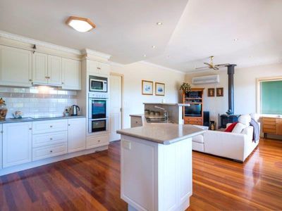 27 Moras Court, Gisborne