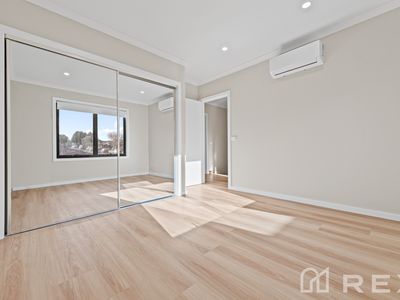2 / 8 Landhill Court, Hallam