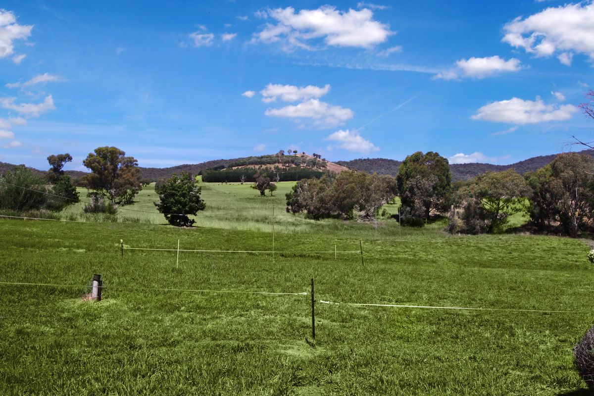 52 Sawyer Rd, Samaria