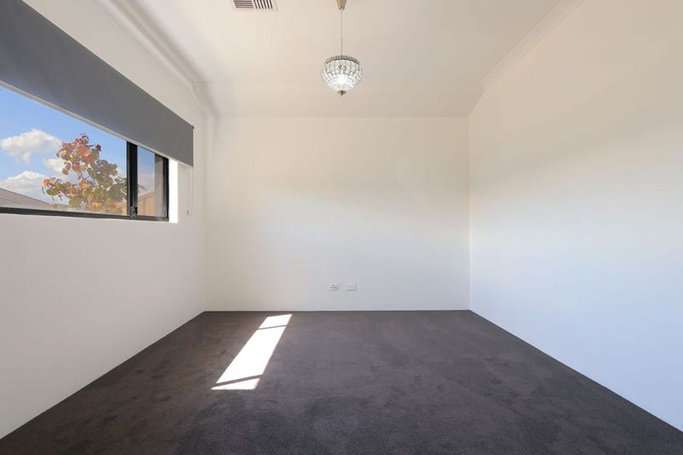 18 Baroness Road , Baldivis