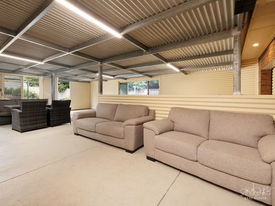 49 KINGFISHER DRIVE, Wodonga