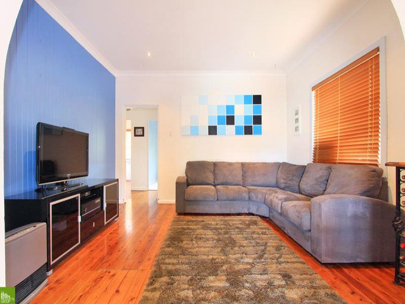 9 John Street, Mount Saint Thomas