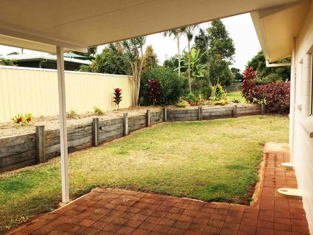 8 LARKIN CLOSE, Atherton