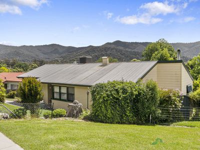 9 Tawonga Crescent, Mount Beauty