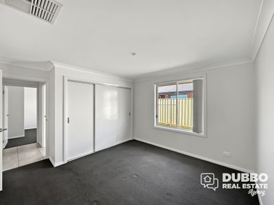 4 Graza Avenue, Dubbo
