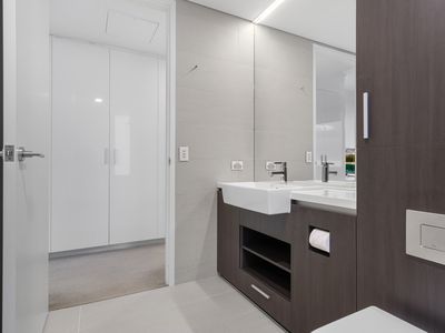 803 / 19 Ogilvie Road, Mount Pleasant
