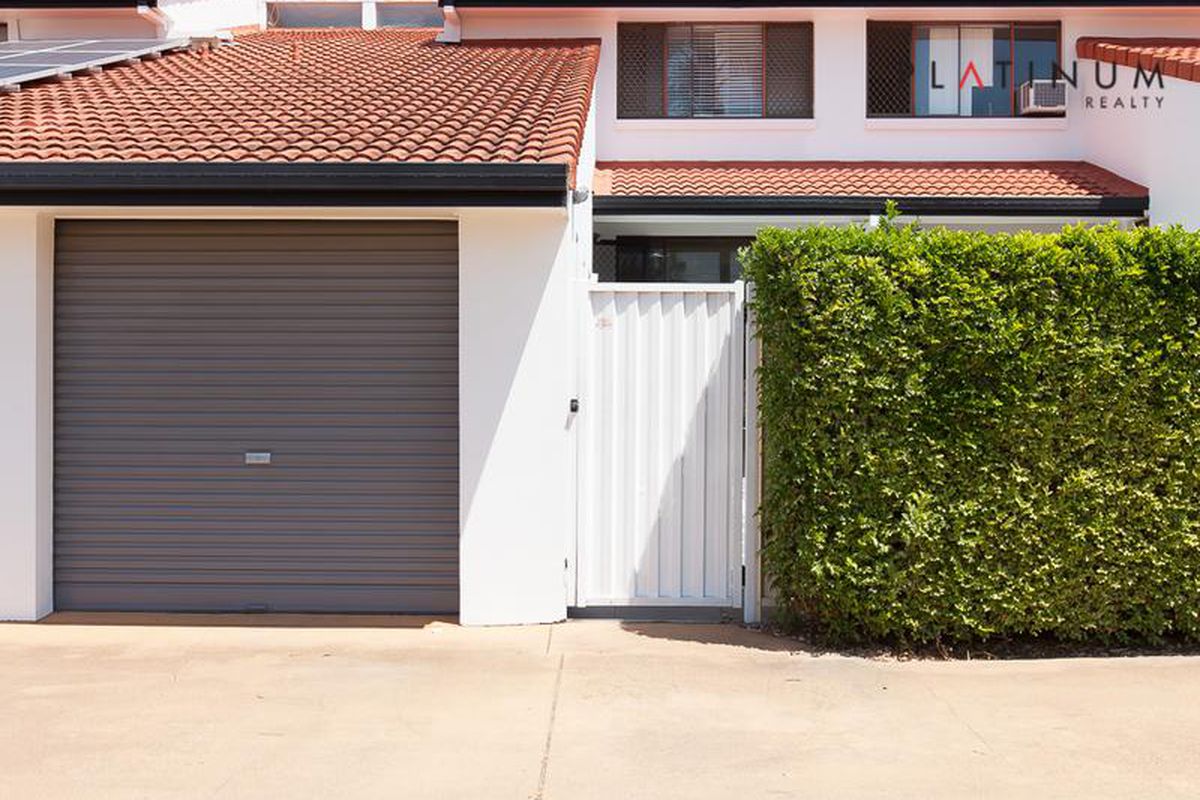 @2 Karbunya Street, Mermaid Waters