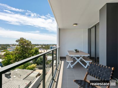 94 / 172 Railway Parade, West Leederville