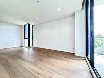 403 / 1 Corona Avenue, Roseville