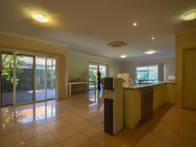 8 Snappy Gum Way, South Hedland