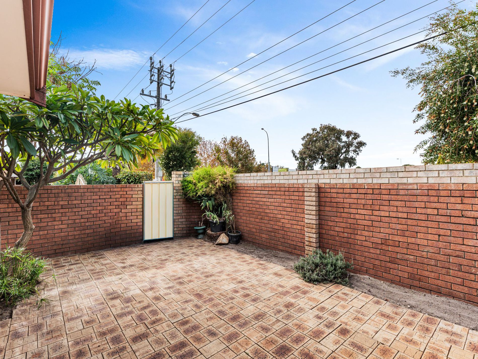 10 / 11 Gibson Court, Morley