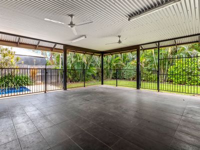 18 Honeyeater Loop, Djugun