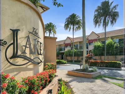 1114 / 2-10 Greenslopes Street, Cairns North