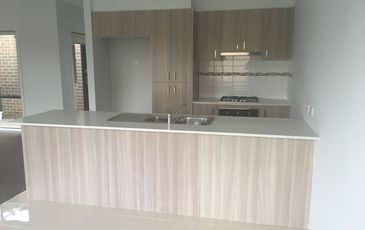 14 Grandvue Blvde, Pakenham