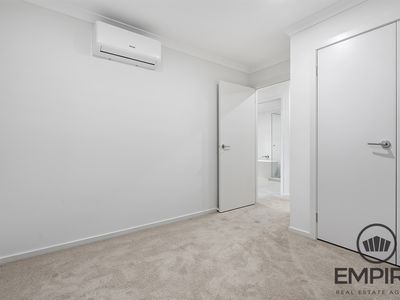 6 Portobello Boulevard, Clyde North