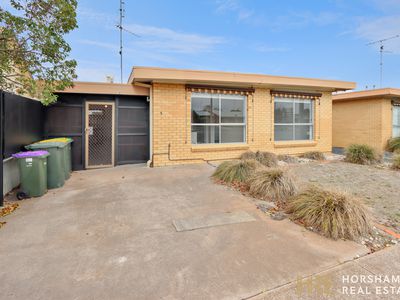 1 / 5 Wilson Street, Horsham