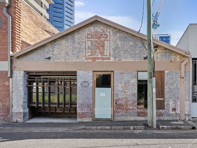 106-108 Bowen Street, Spring Hill