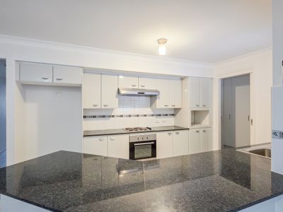 33 Zanthus Drive, Broulee