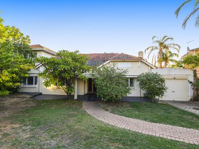33 Robert Street, Como