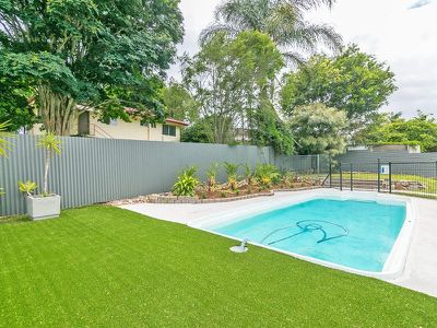 15 Kaniva Street, Rochedale South