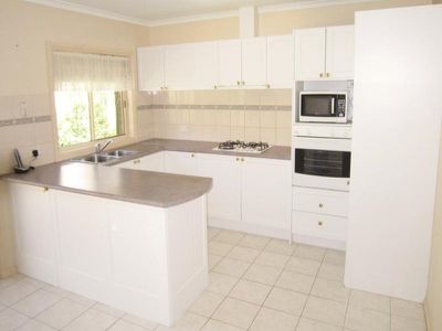 4 Ebonys Place, Kennington