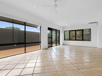 2 / 15 Doonella Street, Tewantin